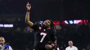 Early NFL Week 14 Predictions, Picks, Odds: Look-Ahead Lines Including Texans-Chiefs, More