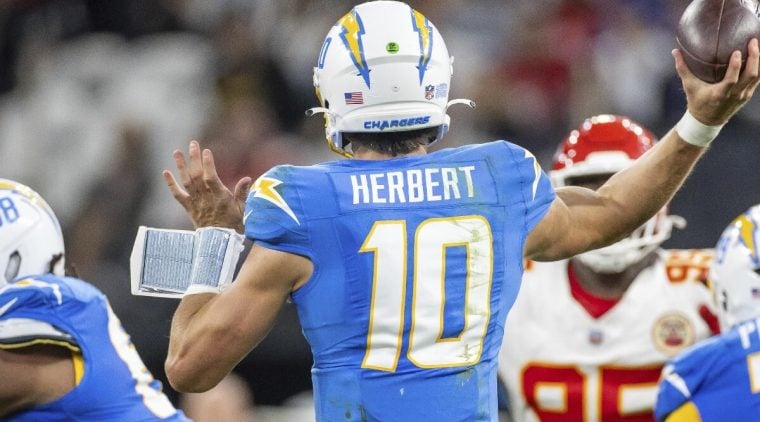 Chargers-Raiders MNF Parlay Predictions, Picks, Odds: NFL Week 2 SGP Best Bets (Monday, Sept. 15)