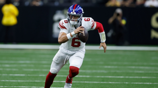 2 Eagles-Giants TNF Anytime Touchdown Scorer Prop Picks & Odds: Bet Jaxson Dart TD Odds In Week 6? (Thursday, October 9)