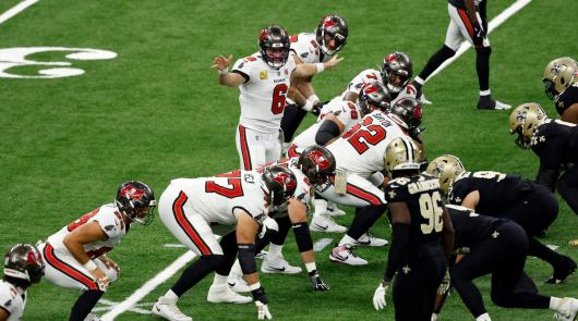Patriots vs. Bucs Spread Prediction, Picks, & Odds: NFL Week 10 Best Bets & Trends
