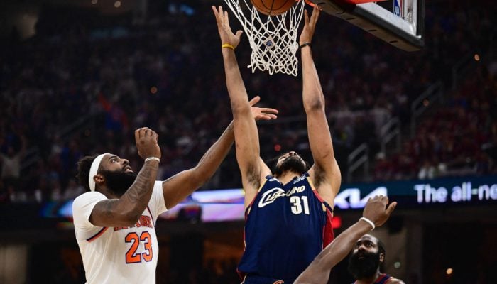 Jarrett Allen First Basket
