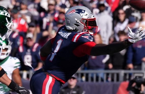 Patriots-Bears Touchdown Picks: AJ Brown & D'Andre Swift Anytime TD Bets, NFL Week 7