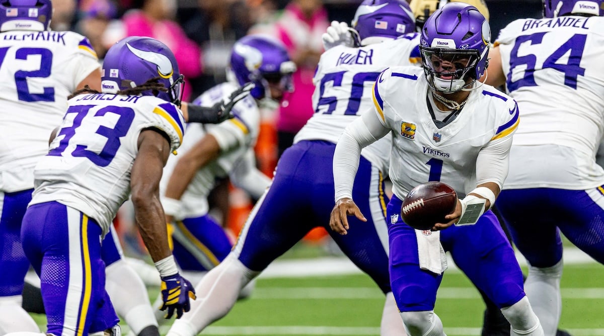 NFL Week 7 ATS Picks: Vikings, Browns & Dolphins Best Bets